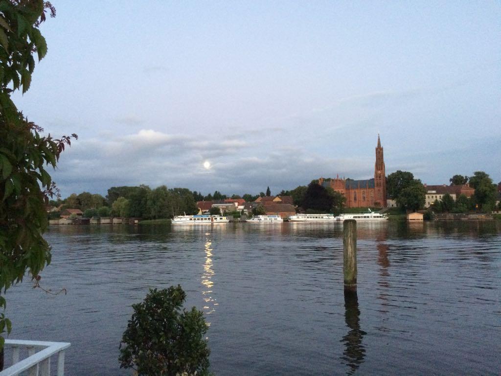 Fewo Direkt Am See - Malchow Apartment Malchow  Bagian luar foto